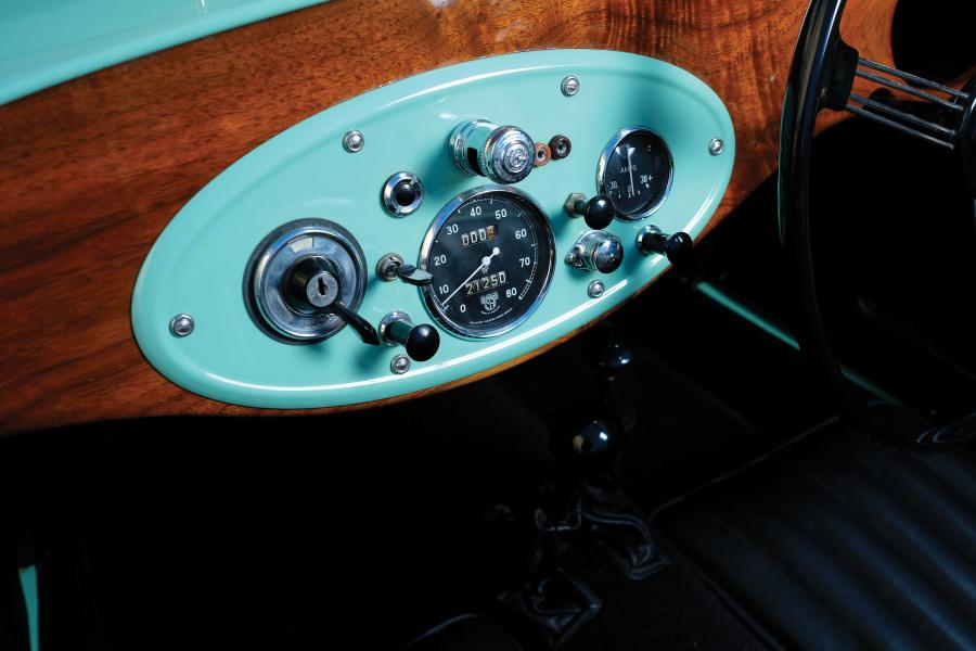 Панель приборов Morgan F-Super 1938 года  (фото 15 из 17)